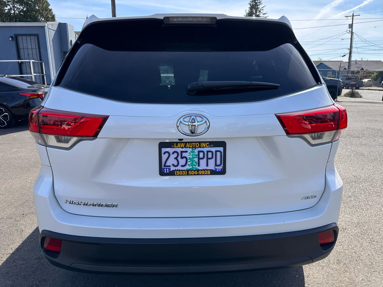 Toyota Highlander photo 6
