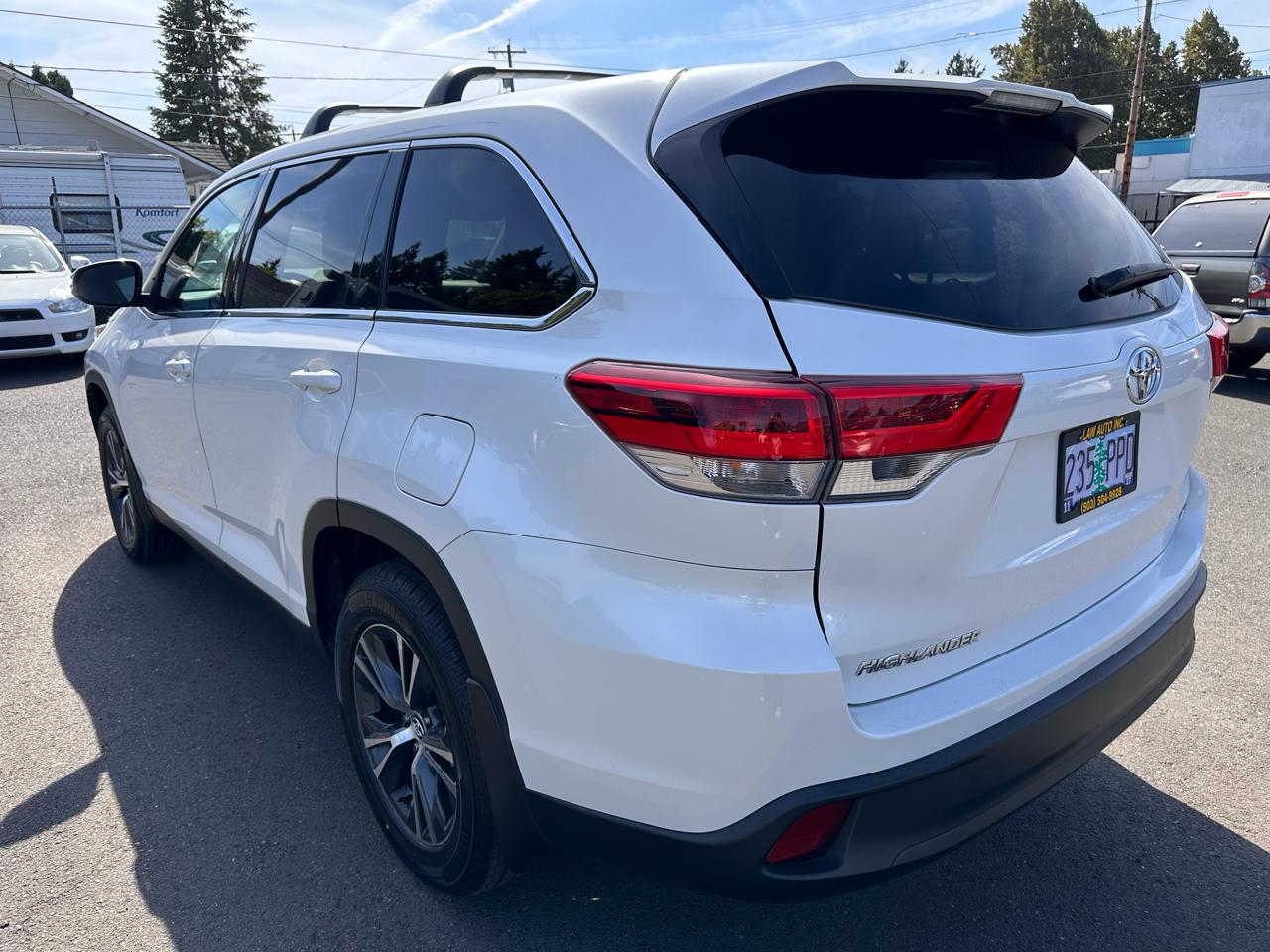 Toyota Highlander photo 7