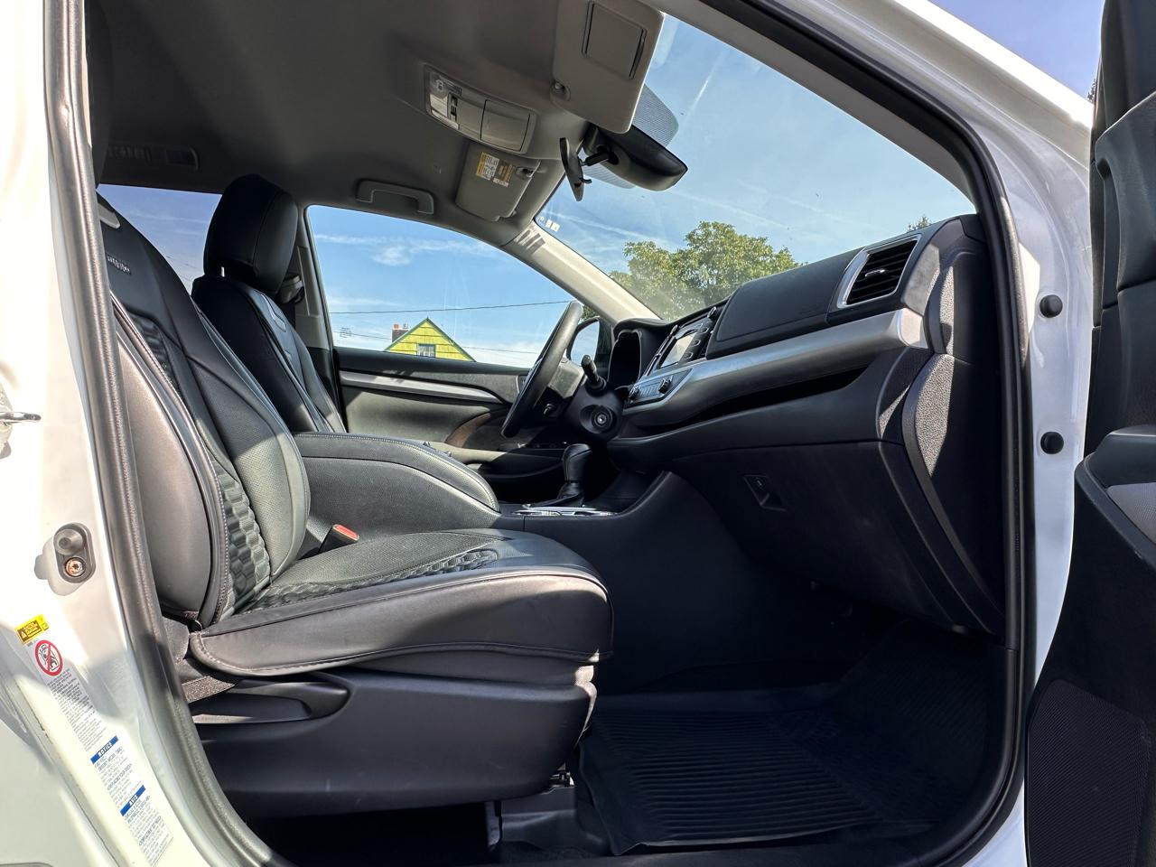 Toyota Highlander photo 15