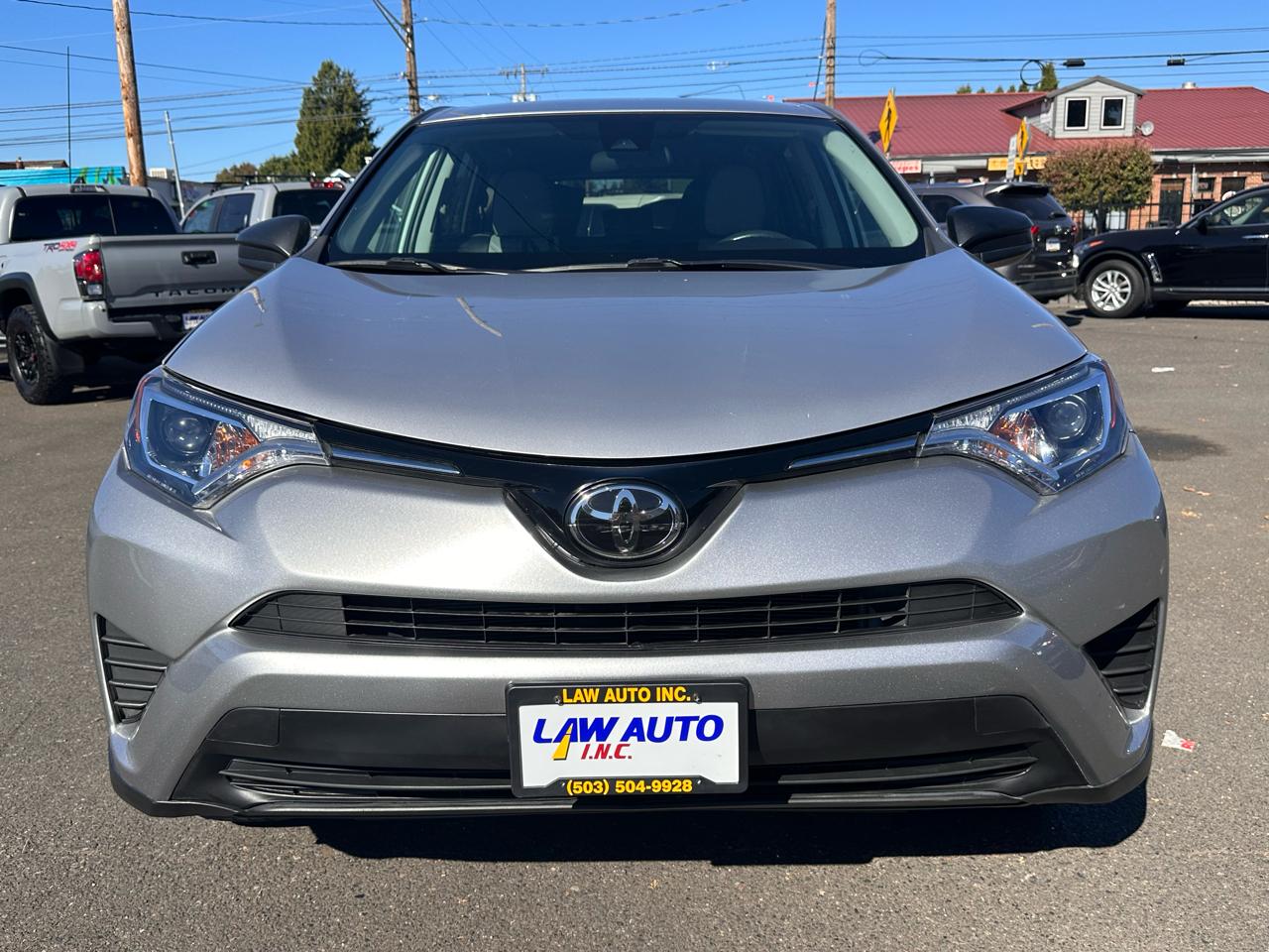Toyota RAV4 photo 2