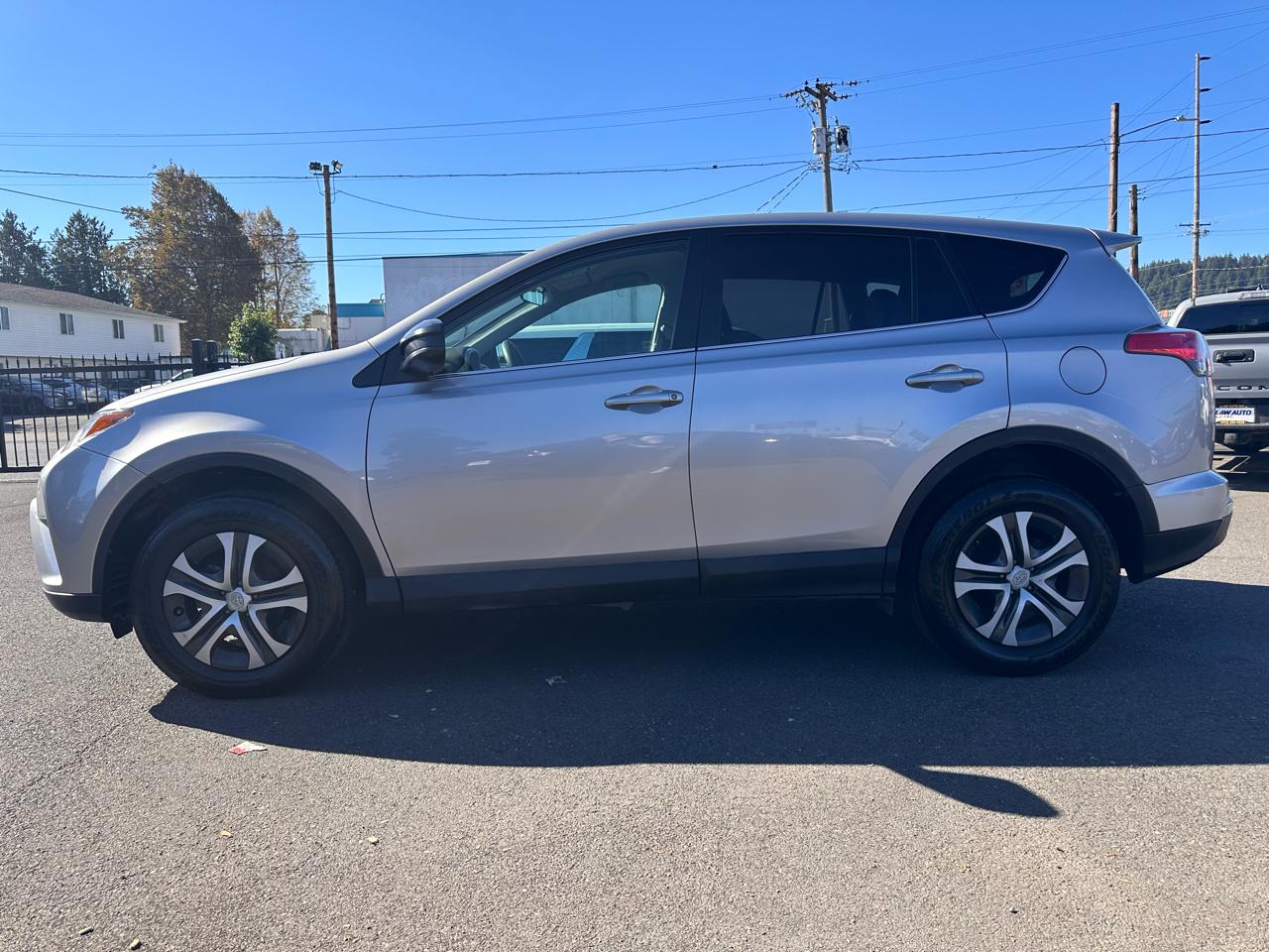 Toyota RAV4 photo 4