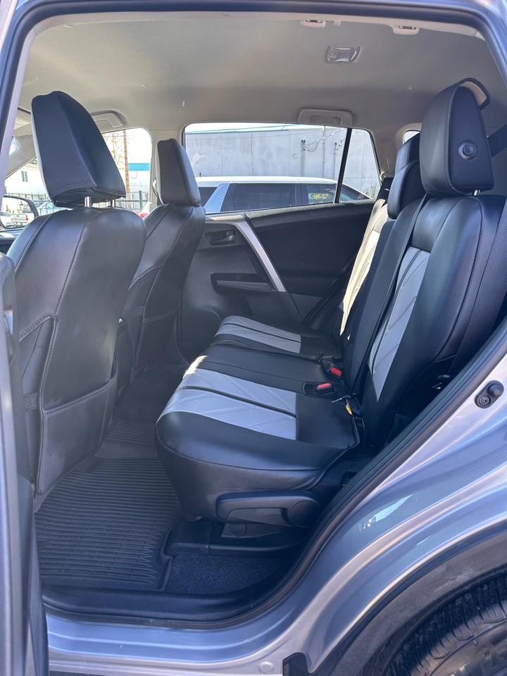 Toyota RAV4 photo 14