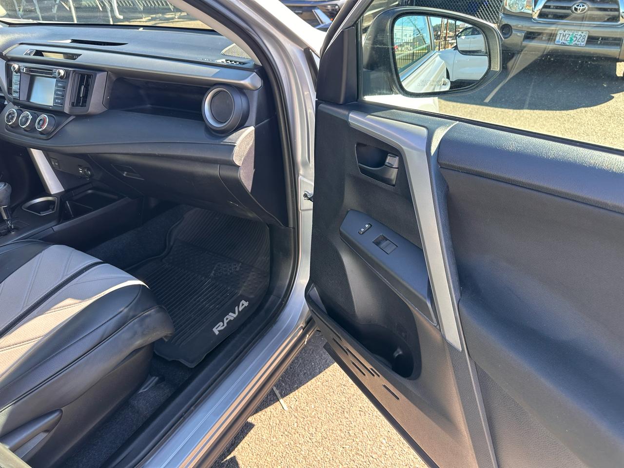 Toyota RAV4 photo 16
