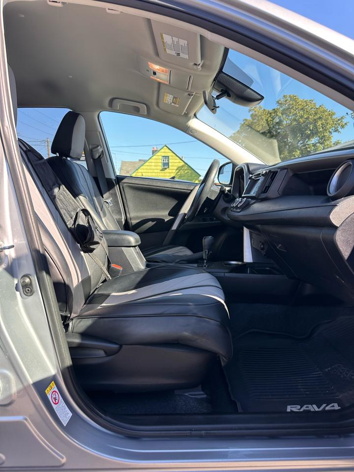 Toyota RAV4 photo 17