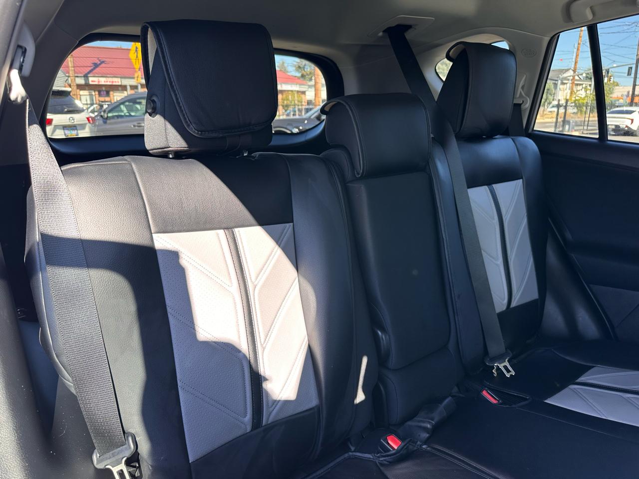 Toyota RAV4 photo 19