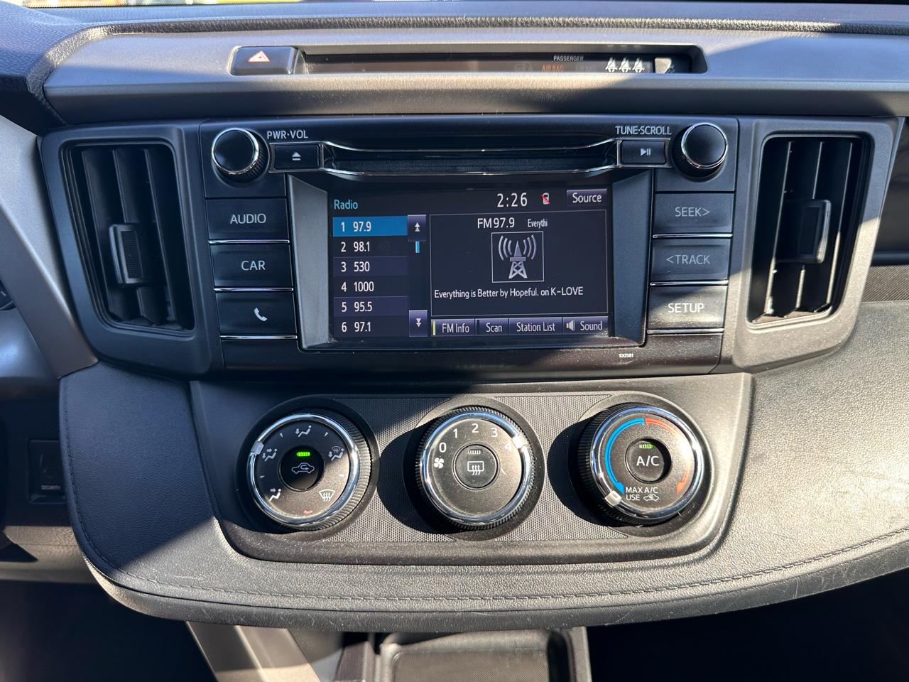 Toyota RAV4 photo 24