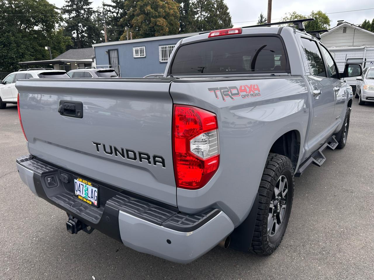 Toyota Tundra photo 5