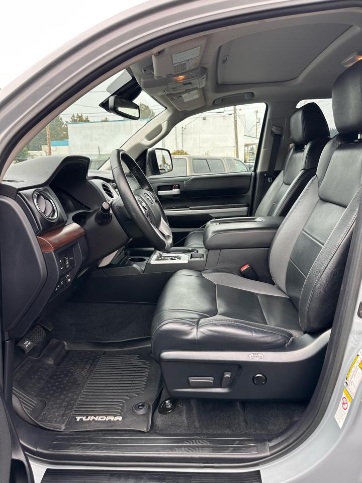 Toyota Tundra photo 15
