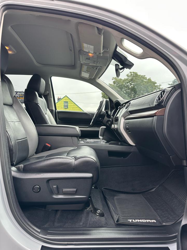 Toyota Tundra photo 20