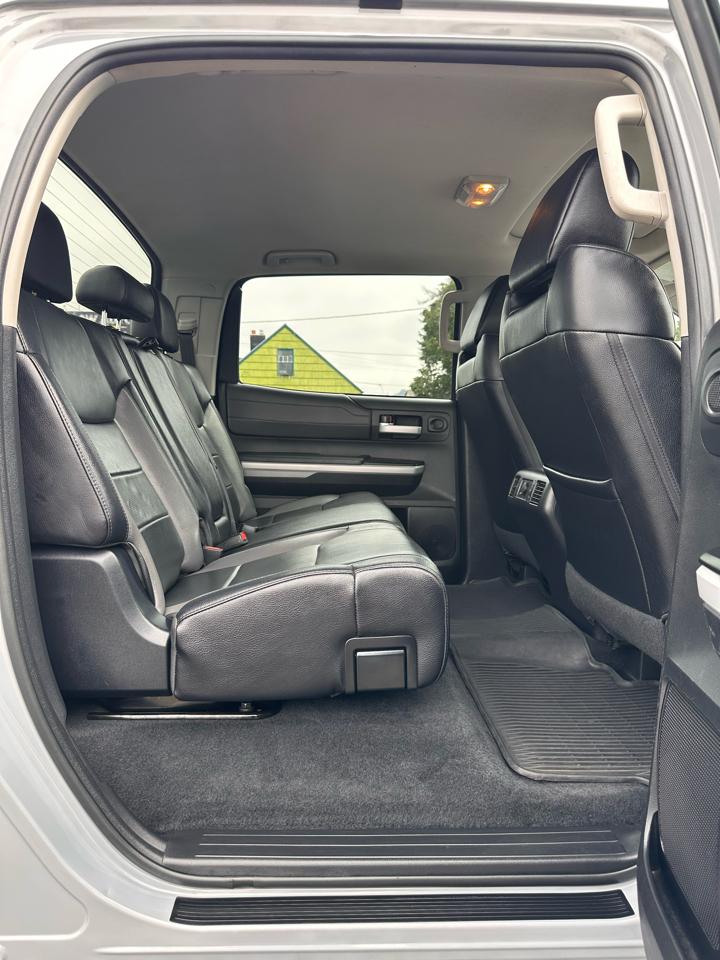 Toyota Tundra photo 21