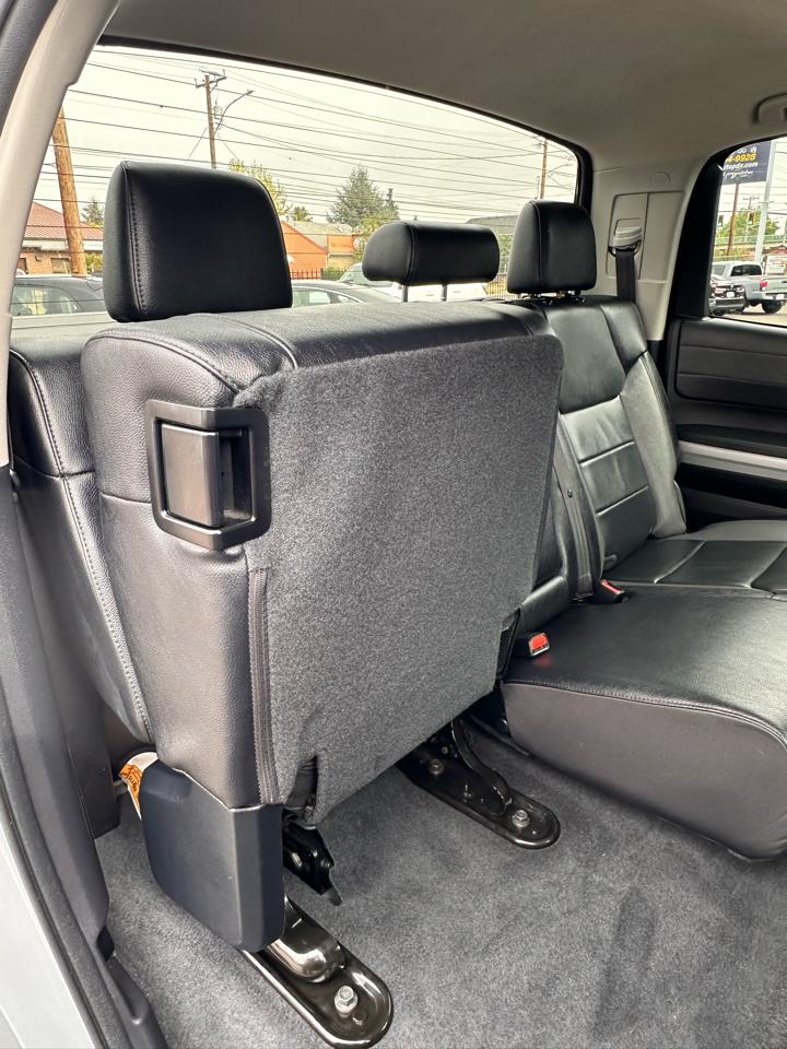 Toyota Tundra photo 22