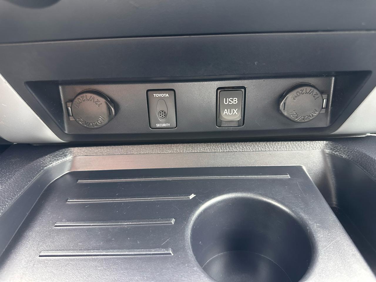 Toyota Tundra photo 31