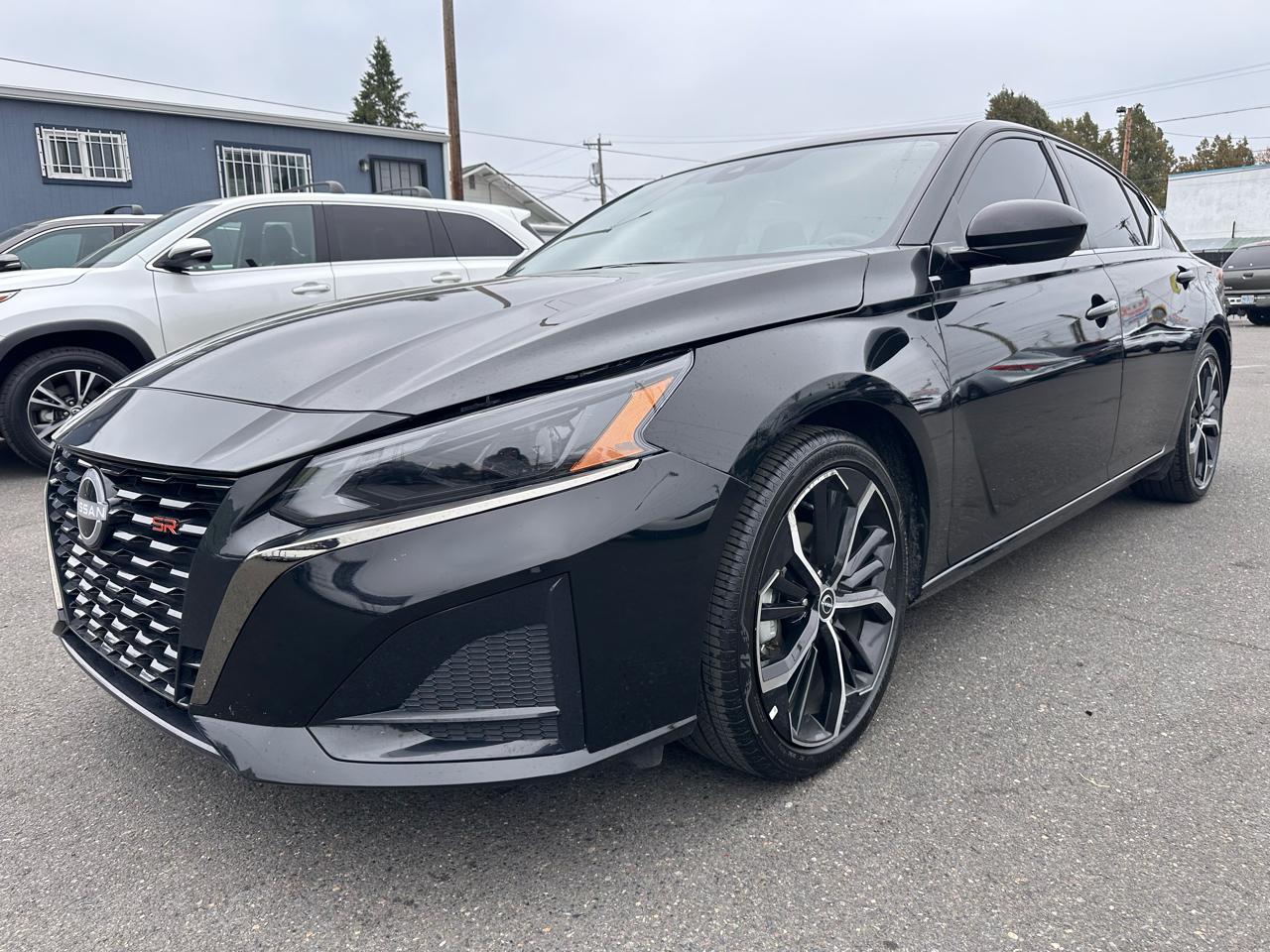 Nissan Altima photo 3