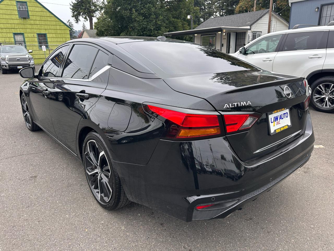 Nissan Altima photo 7