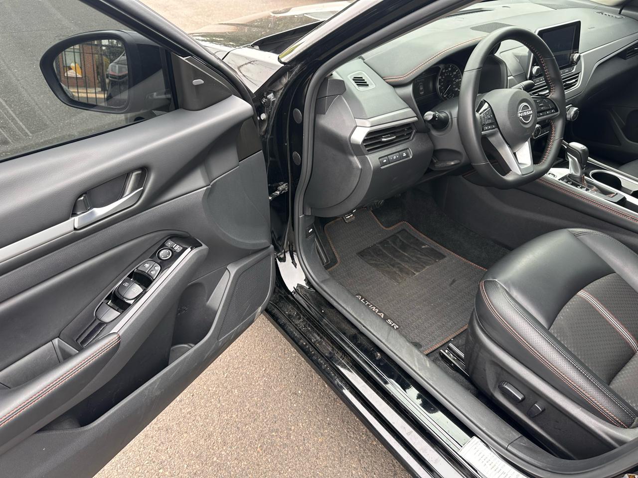 Nissan Altima photo 13