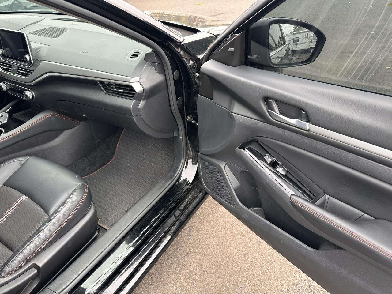 Nissan Altima photo 17