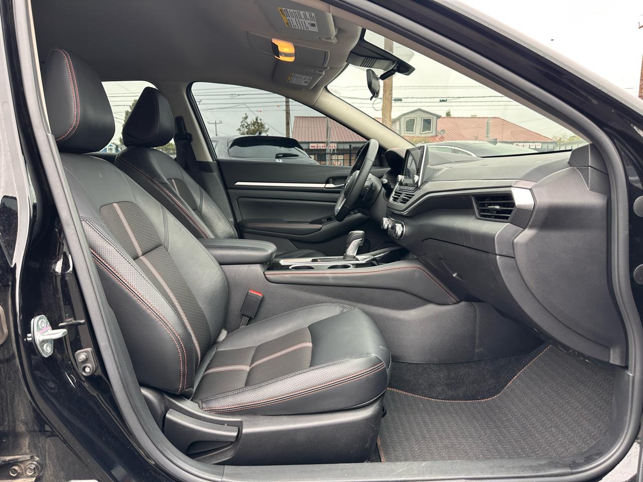 Nissan Altima photo 18