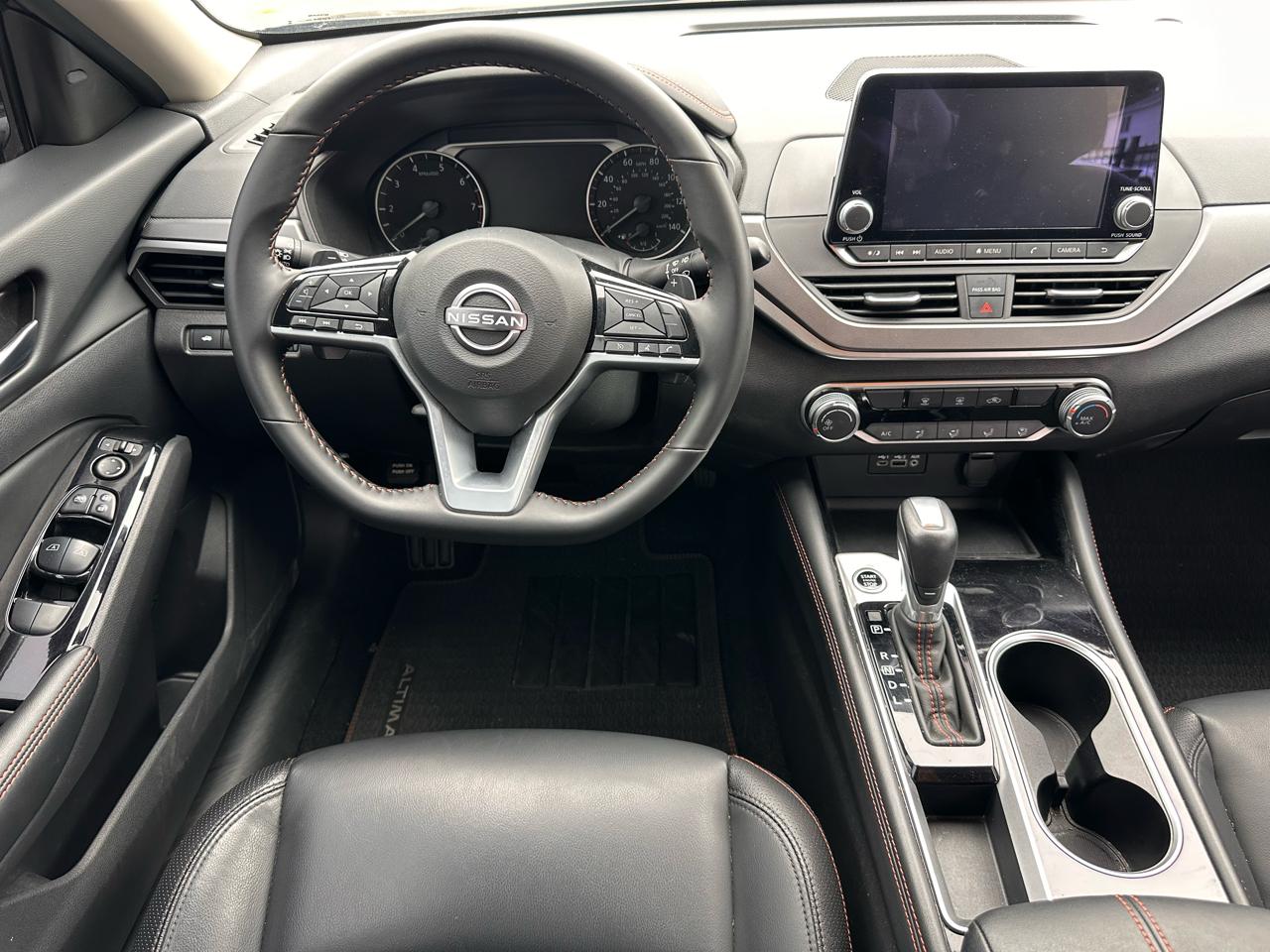 Nissan Altima photo 22