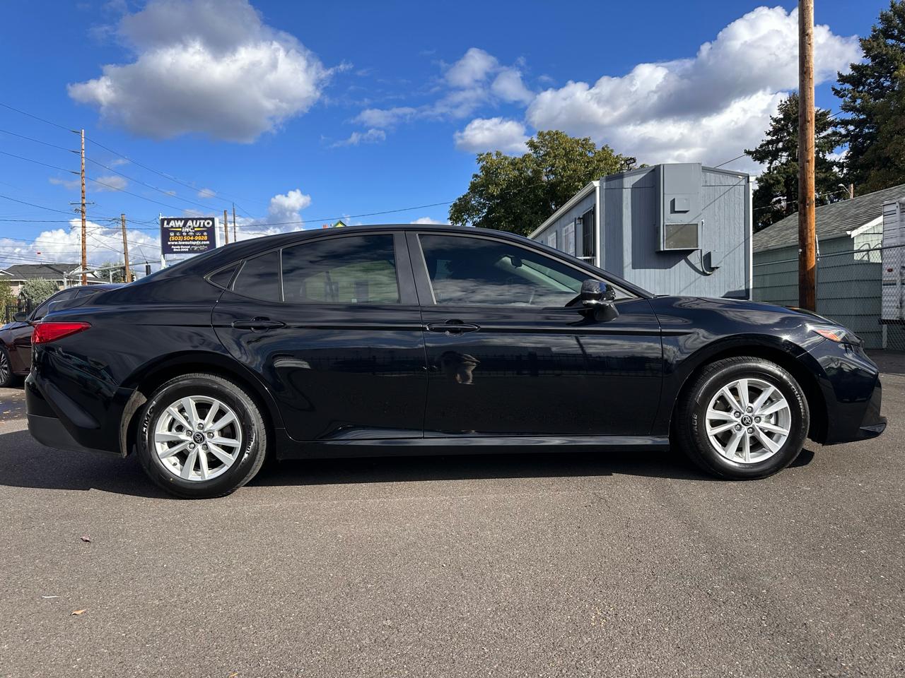 Toyota Camry photo 8