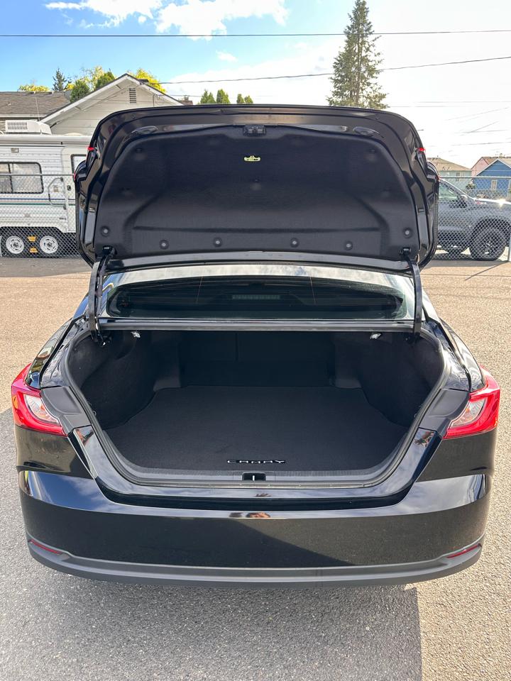 Toyota Camry photo 9