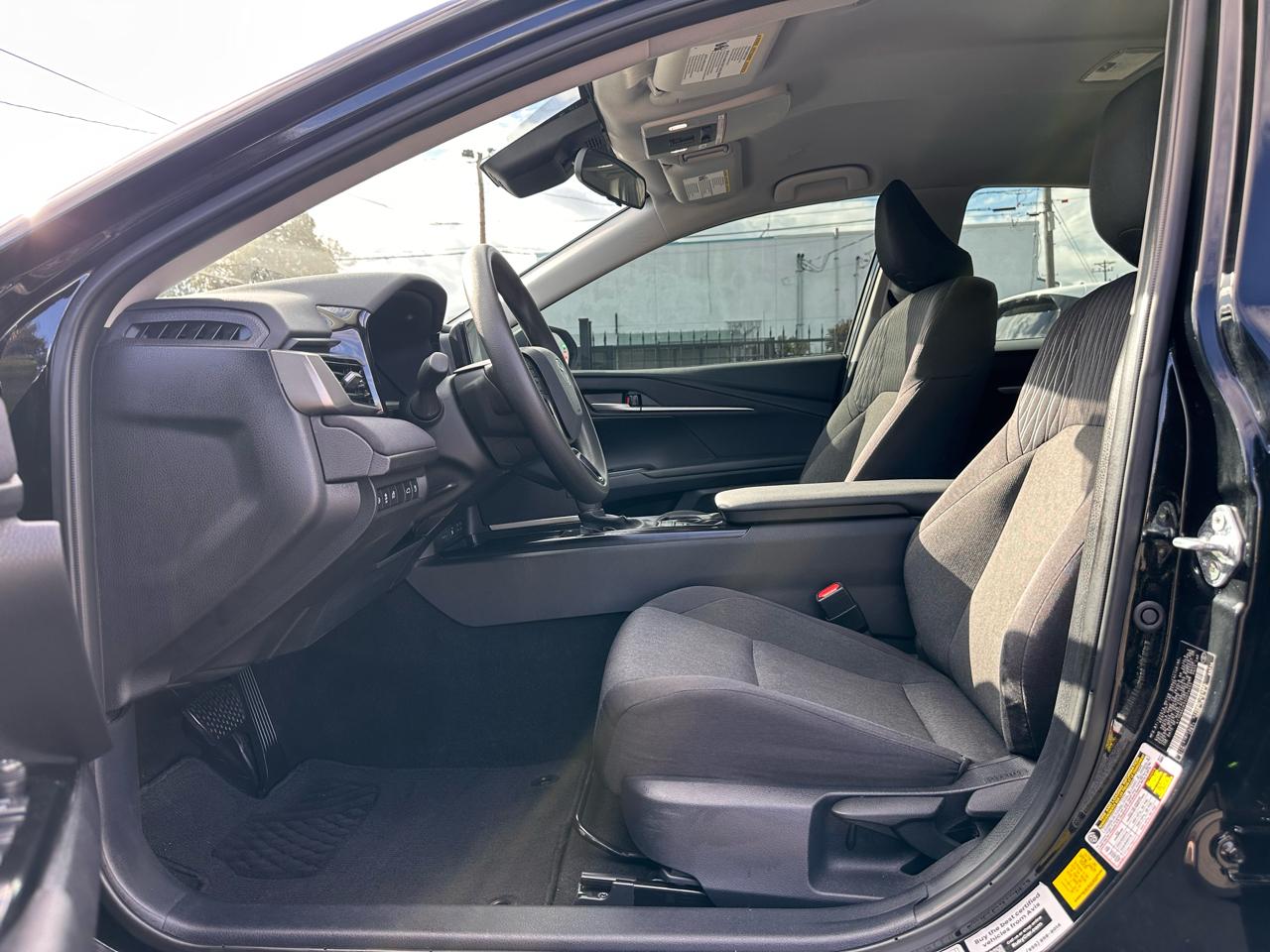 Toyota Camry photo 13
