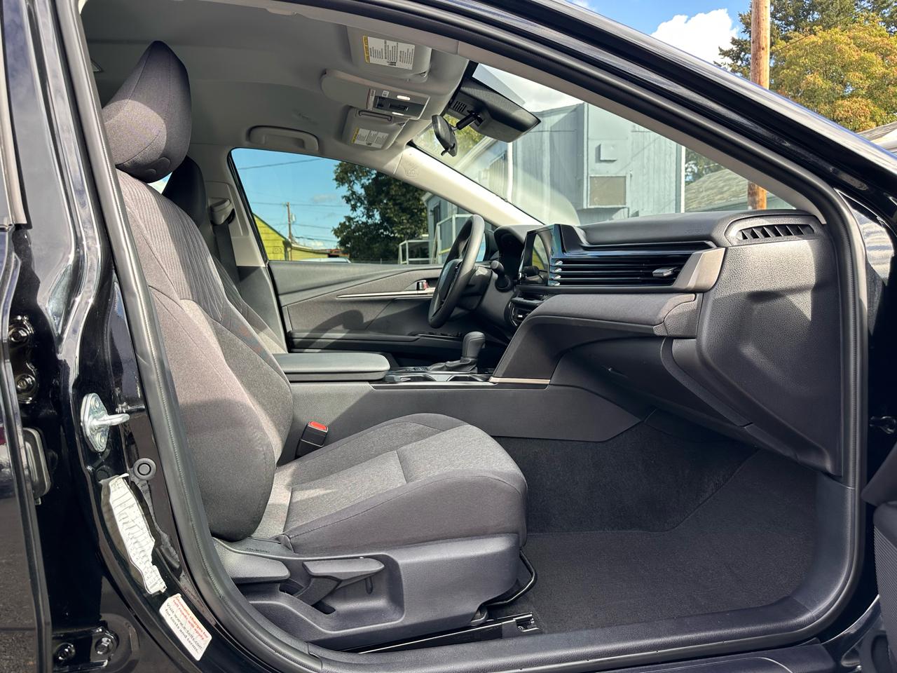 Toyota Camry photo 17