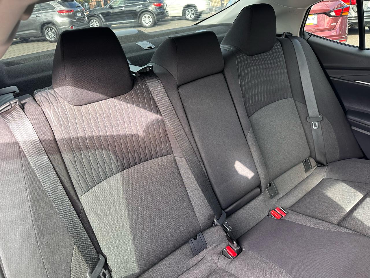 Toyota Camry photo 19