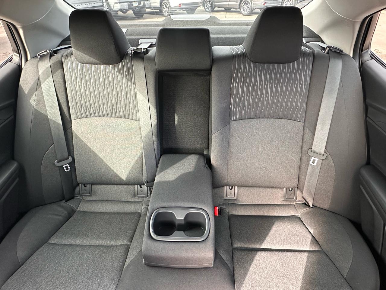 Toyota Camry photo 21