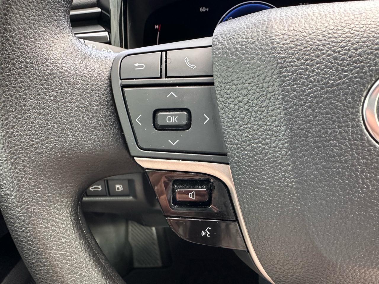 Toyota Camry photo 23