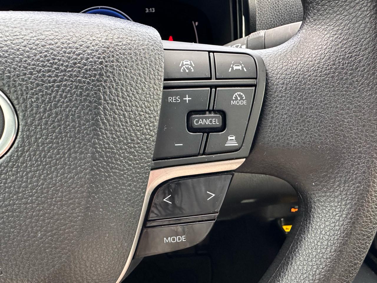 Toyota Camry photo 24
