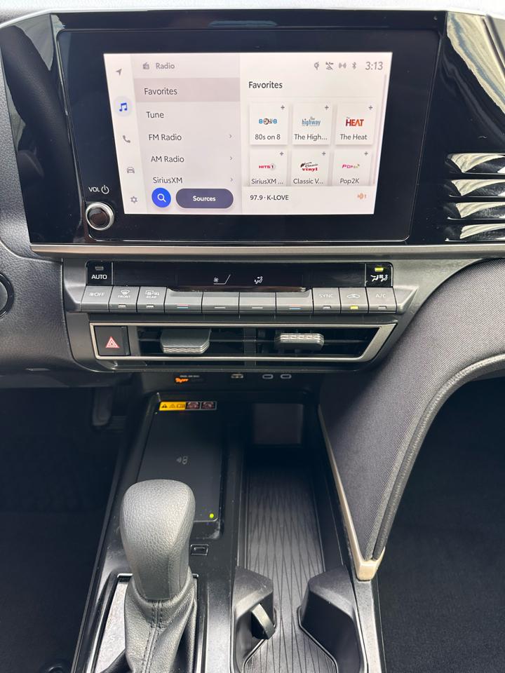 Toyota Camry photo 25