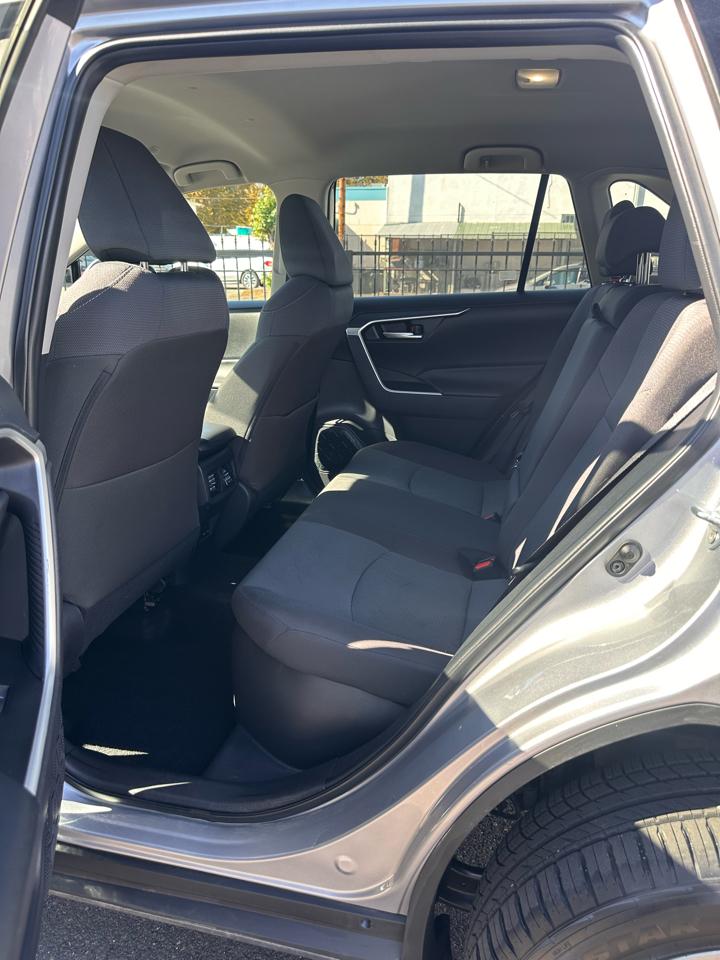 Toyota RAV4 photo 16