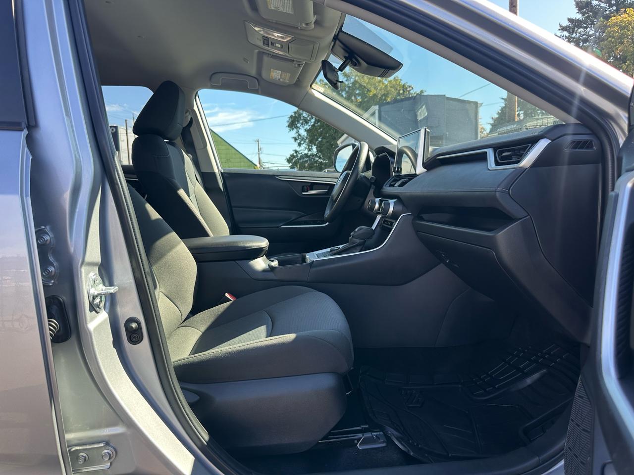 Toyota RAV4 photo 19