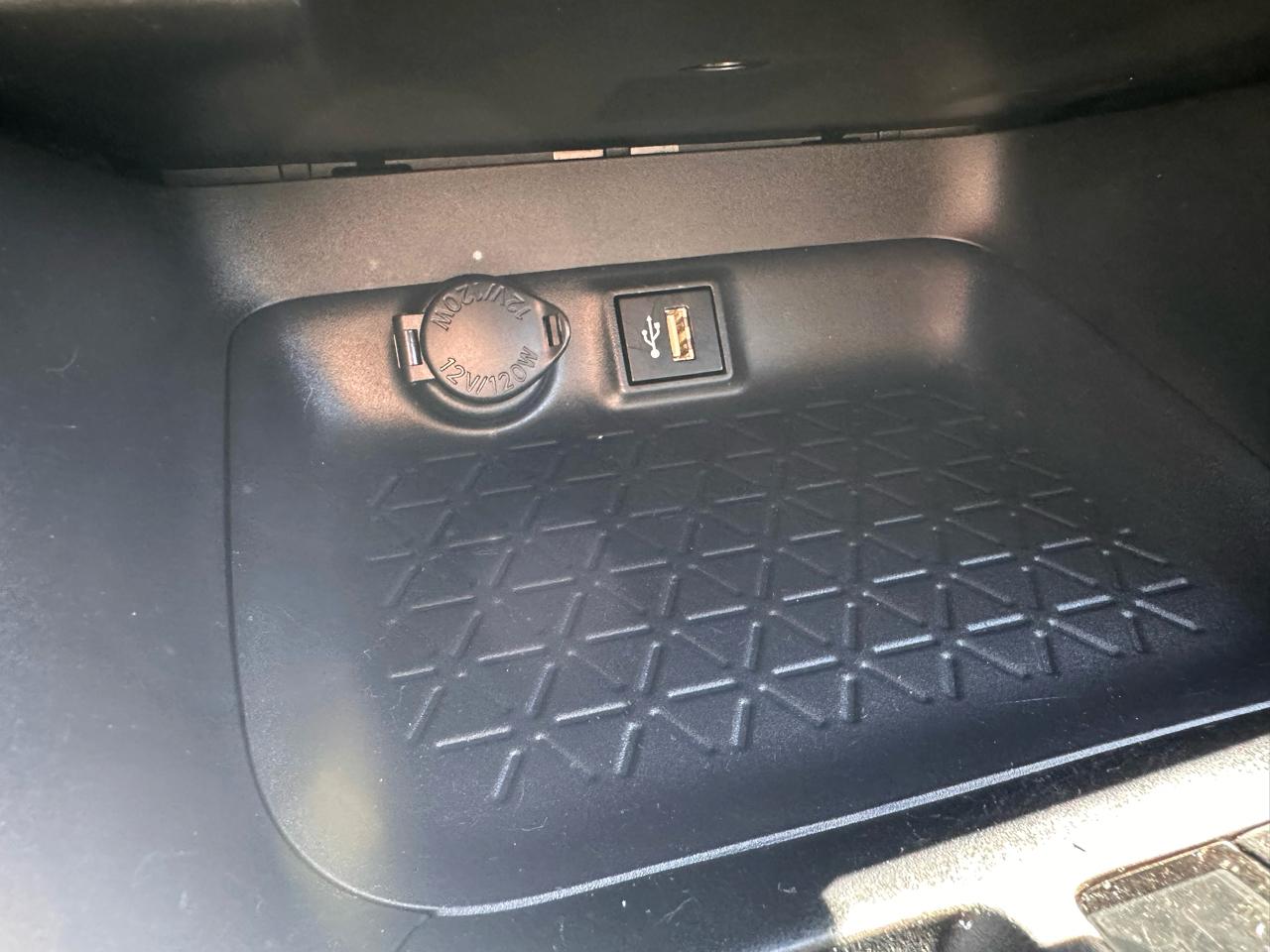 Toyota RAV4 photo 30