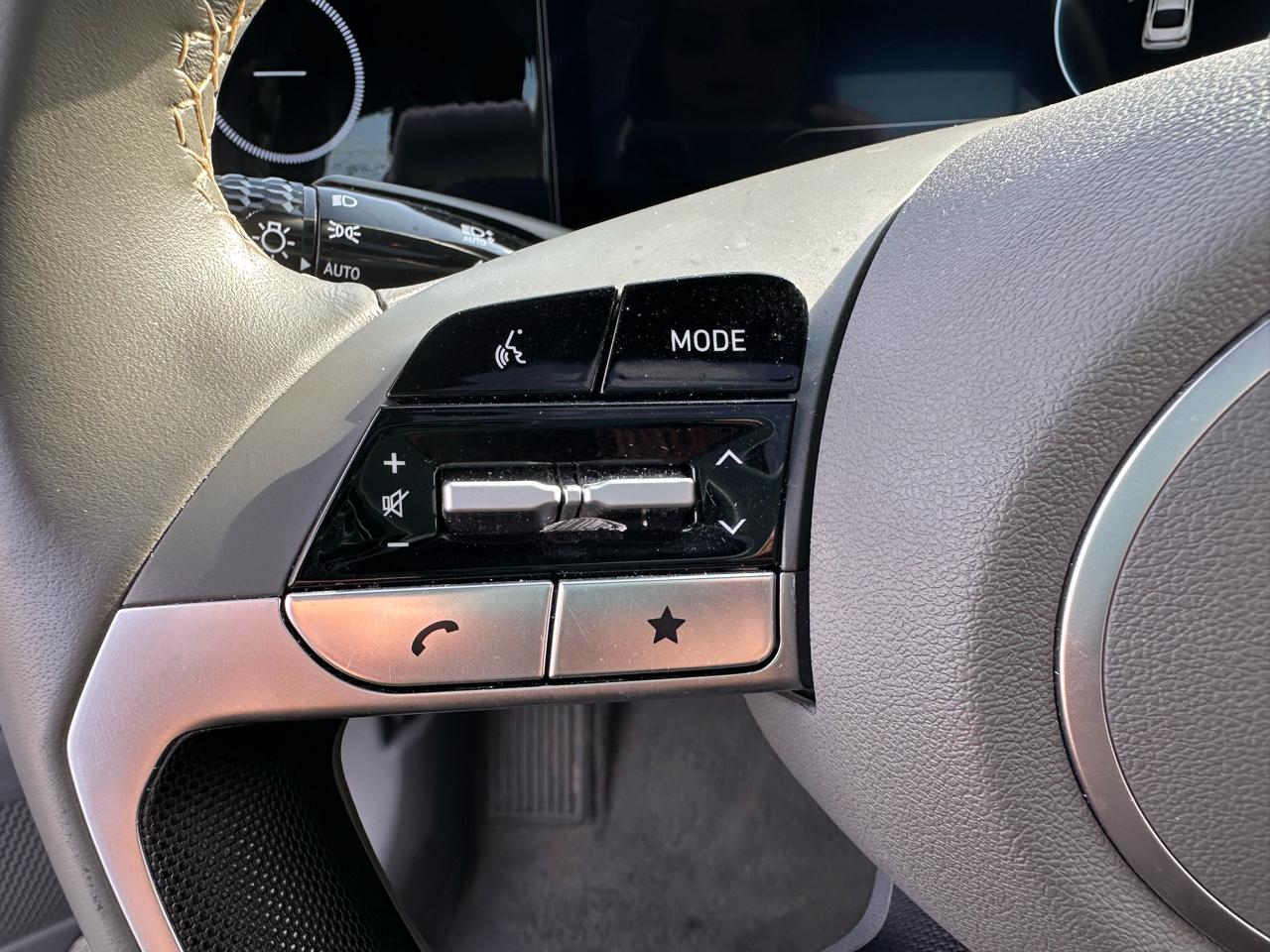 Hyundai Elantra photo 24