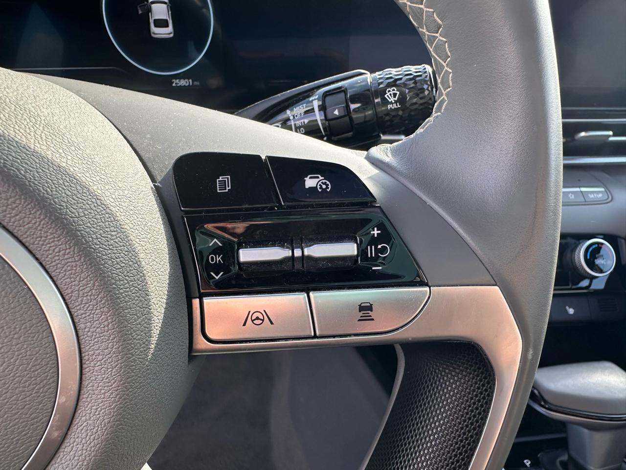 Hyundai Elantra photo 25