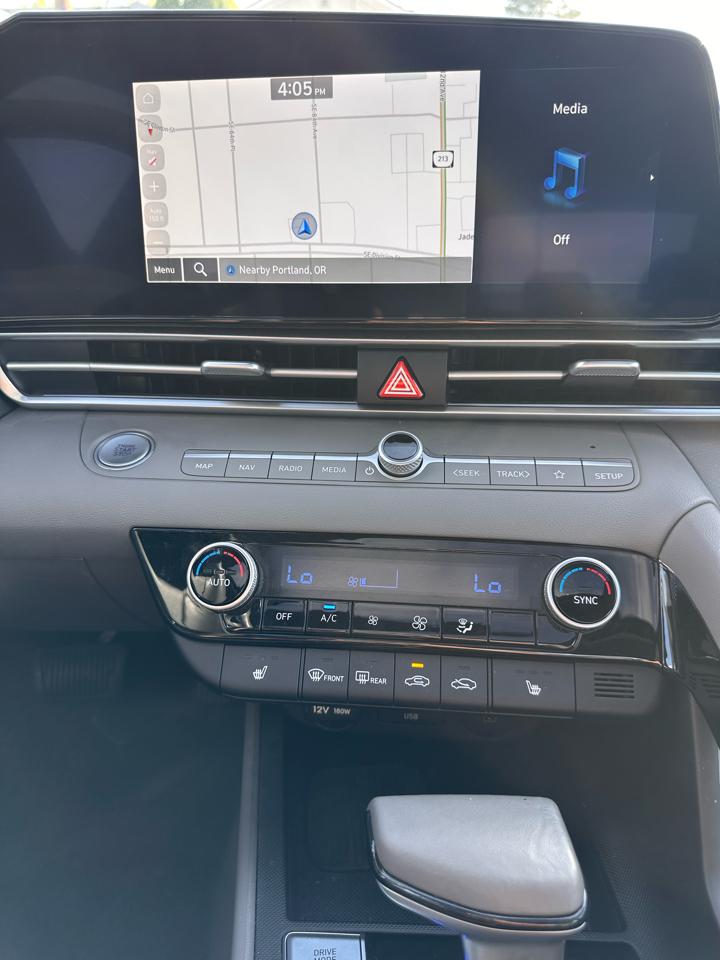 Hyundai Elantra photo 26