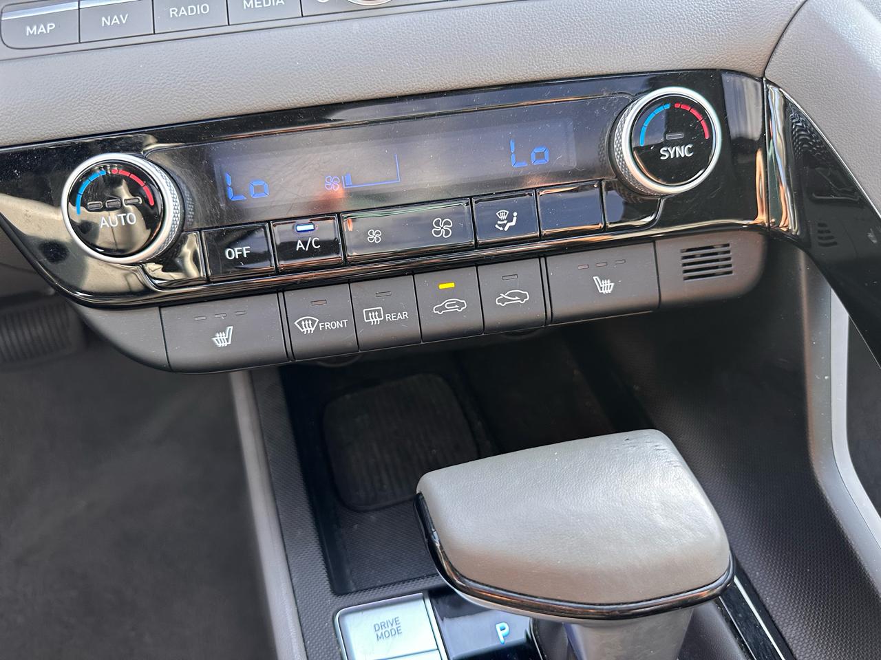 Hyundai Elantra photo 27