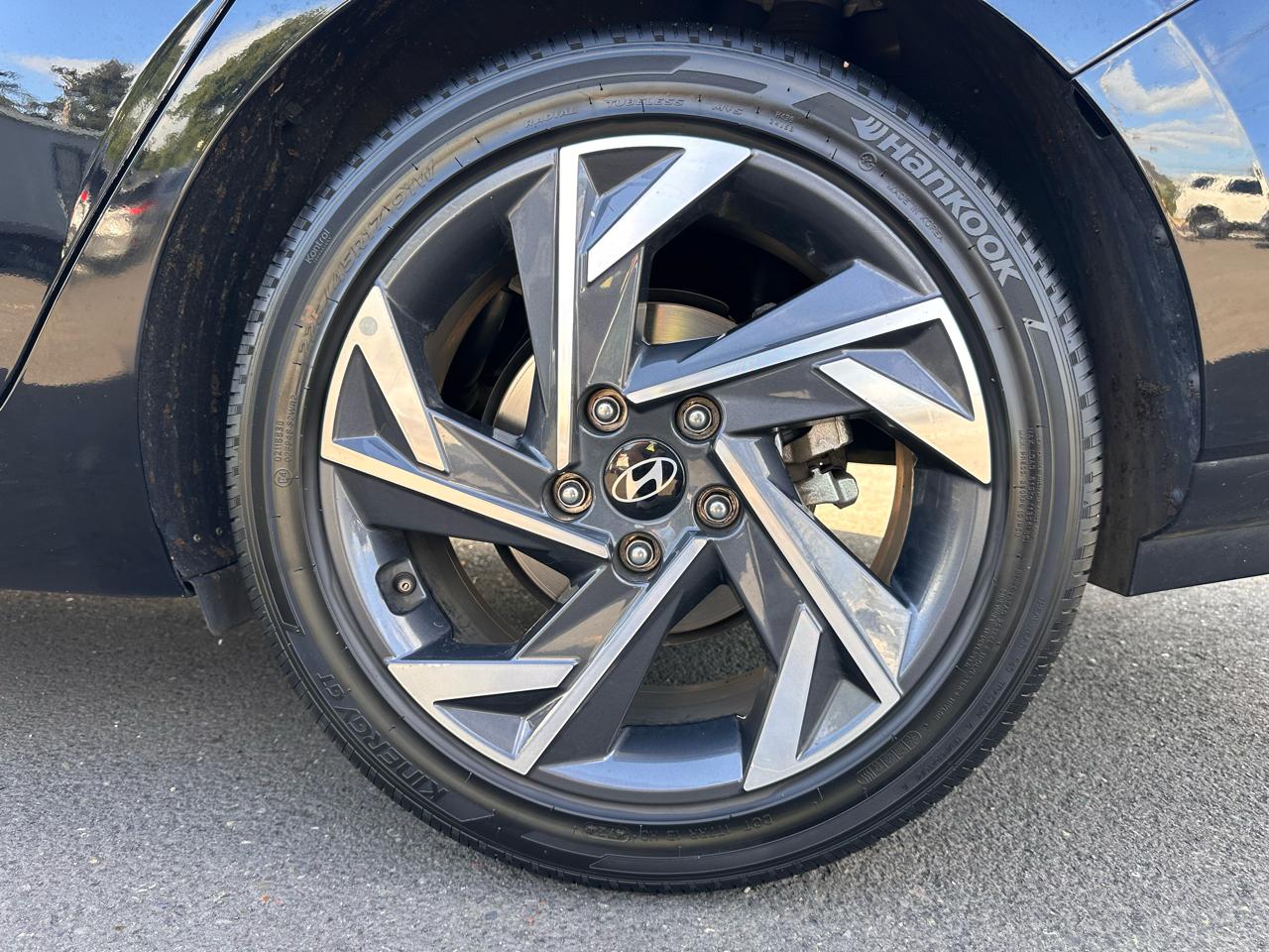 Hyundai Elantra photo 31