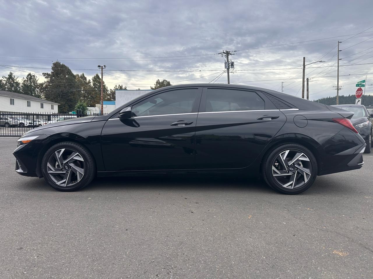 Hyundai Elantra photo 4