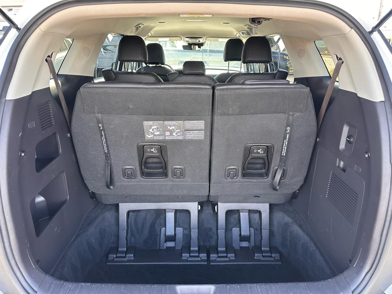 Kia Carnival photo 11