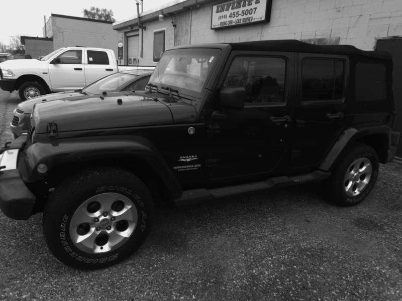 Jeep Wrangler Unlimited Sahara 4WD 2010