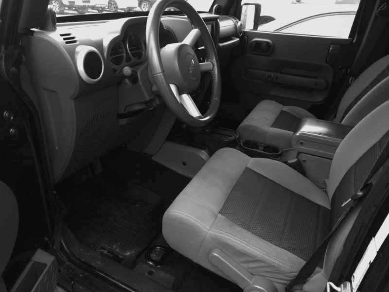 Jeep Wrangler Unlimited Sahara 4WD 2010