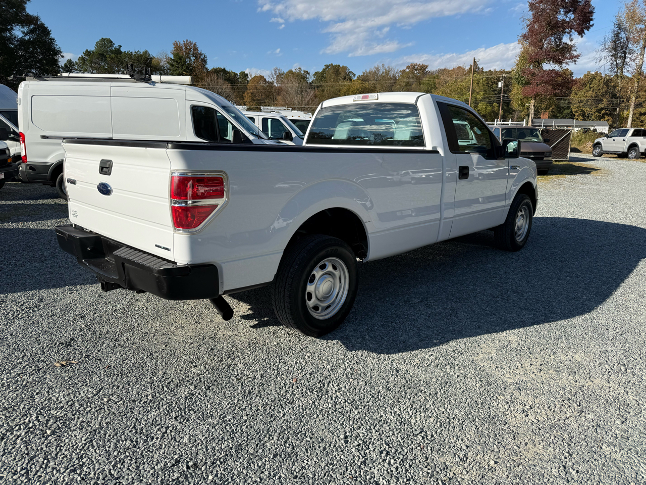 Ford F-150 2WD Reg Cab 141" XL 2014 Ford F-150 2WD Reg Cab 141" XL 2014