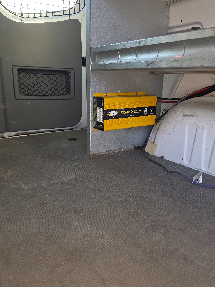 Mercedes-Benz Sprinter 2500 High Roof 144-in. WB 2012