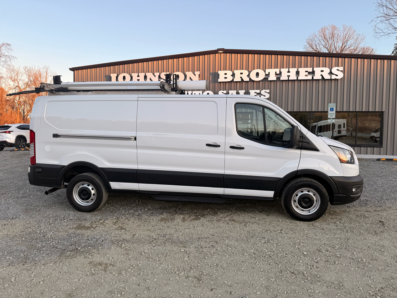 Ford Transit 150 Van Low Roof w/Sliding Pass. 130-in. WB 2020