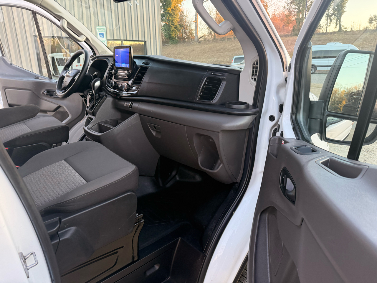 Ford Transit 150 Van Low Roof w/Sliding Pass. 130-in. WB 2020