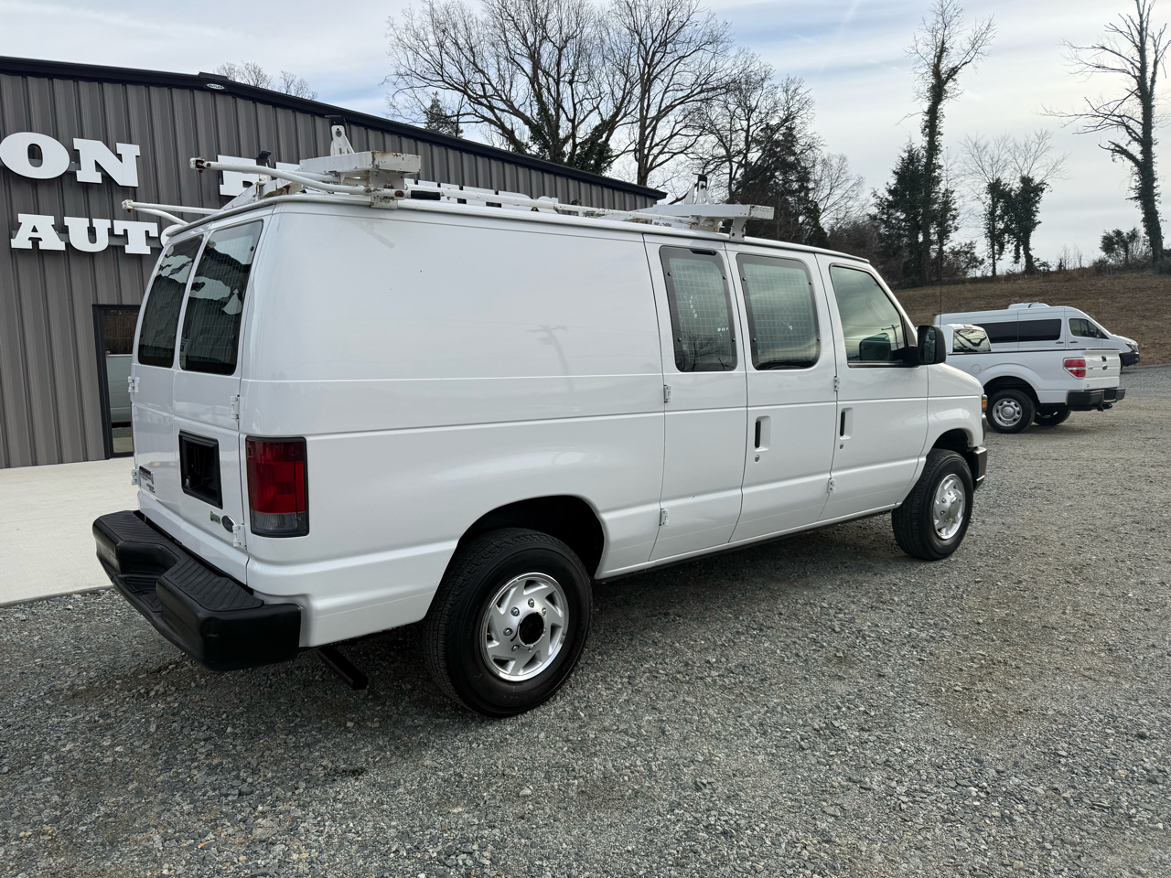 Ford Econoline E-250 2011