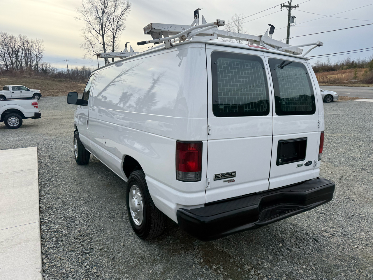 Ford Econoline E-250 2011