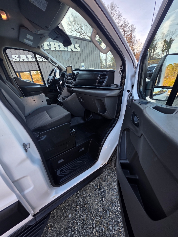 Ford Transit 150 Van Low Roof w/Sliding Pass. 130-in. WB 2020